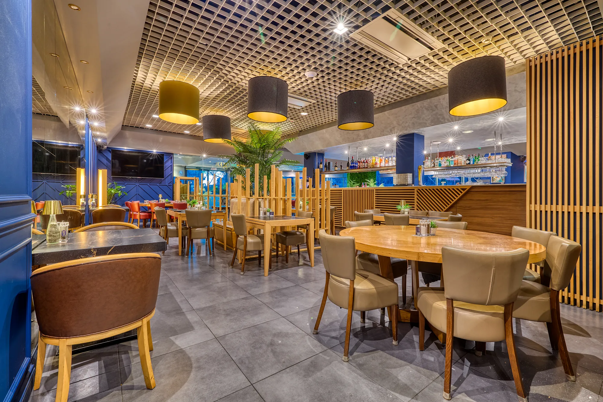 Yue Gym Restaurant Interior — interior and architectural photography by Stephen Galea, Malta