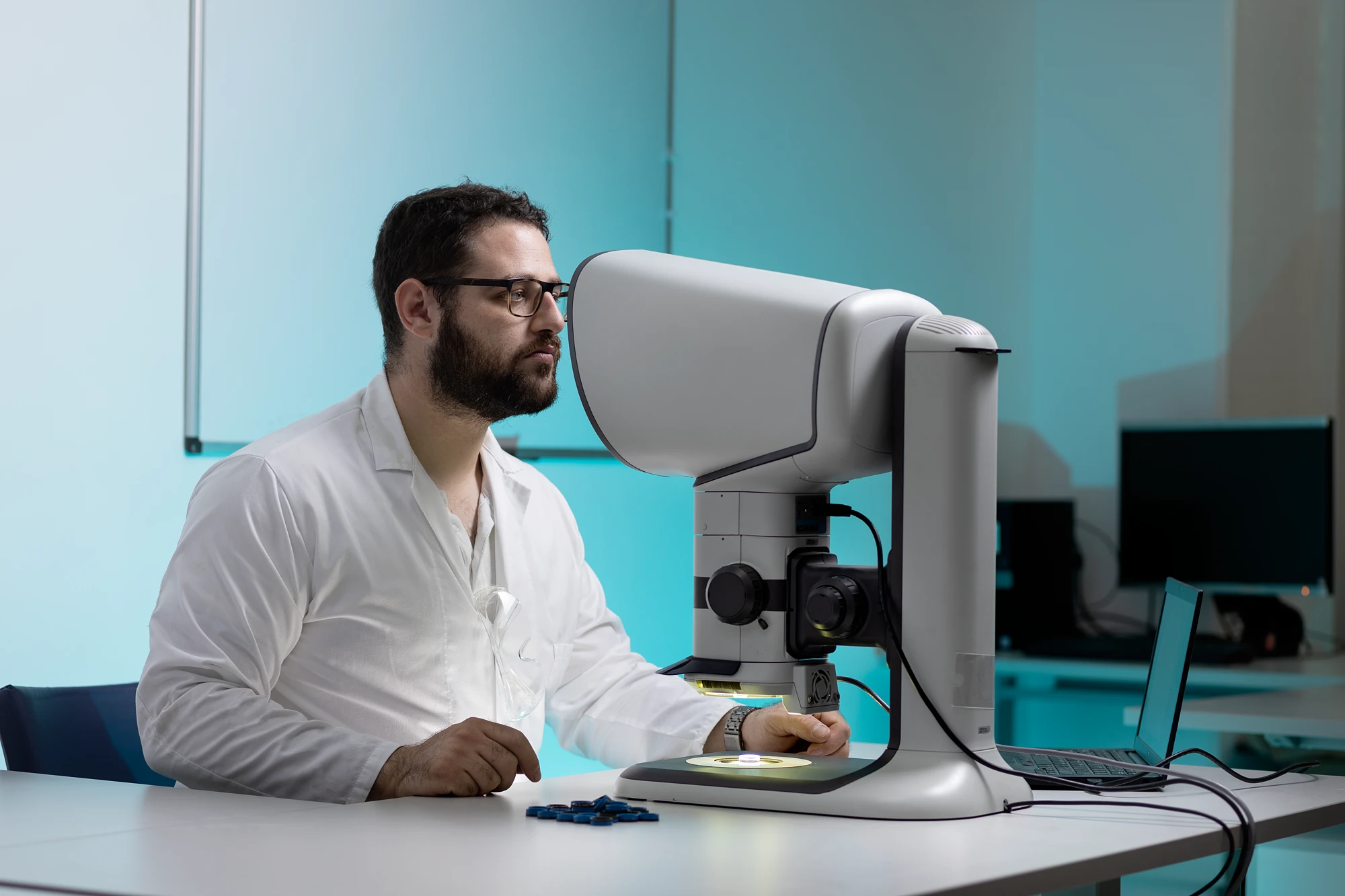 Moulding.tiftrelleborg Engineer Manufacturing Moulding Corporate — commercial portrait by Stephen Galea, Malta